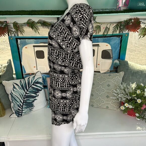 Dainty Hooligan Monochrome Patterned Playsuit - Picture 4 of 12